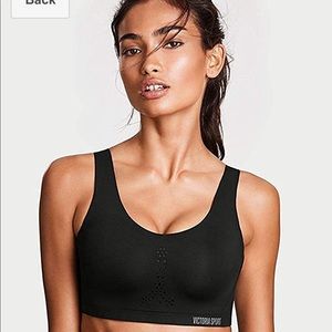 Victoria’s Secret sport angel max sports bra